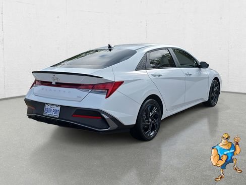 New 2026 Hyundai Elantra Sport FWD image 5