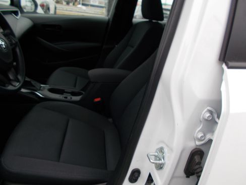 Used 2023 Toyota Corolla LE image 10
