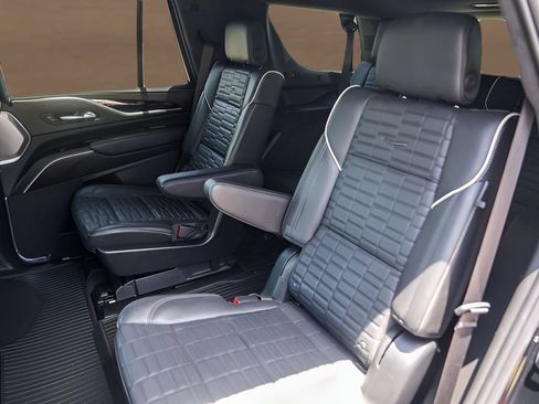 Certified 2023 Cadillac Escalade V AWD/4WD image 25