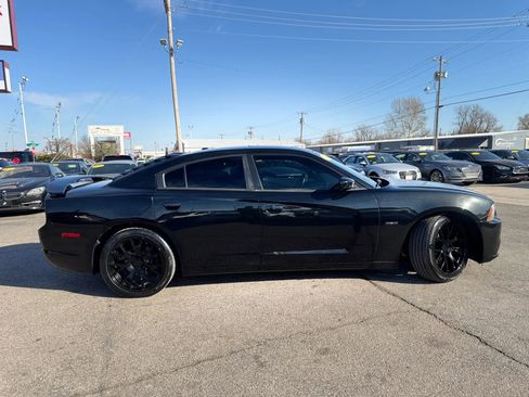 Used 2014 Dodge Charger R/T image 2