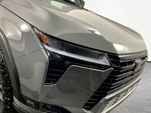 Used 2024 Lexus GX 550 AWD/4WD image 32