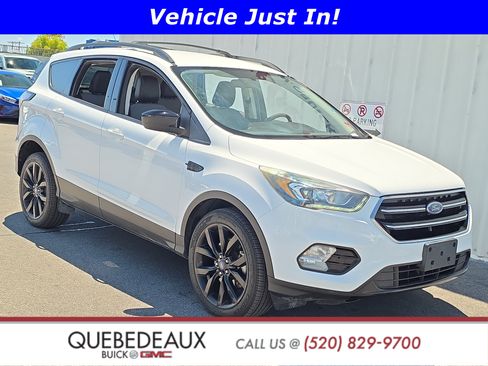 Used 2018 Ford Escape SE w/ SE Sport Appearance Package AWD/4WD image 1
