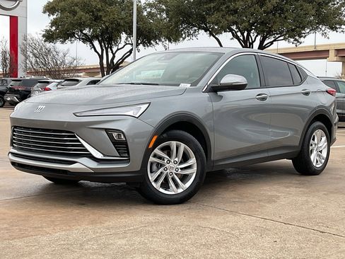 Used 2025 Buick Envista Preferred image 2