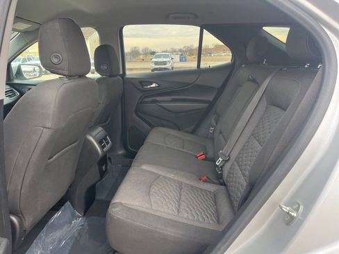 Used 2018 Chevrolet Equinox LT image 34