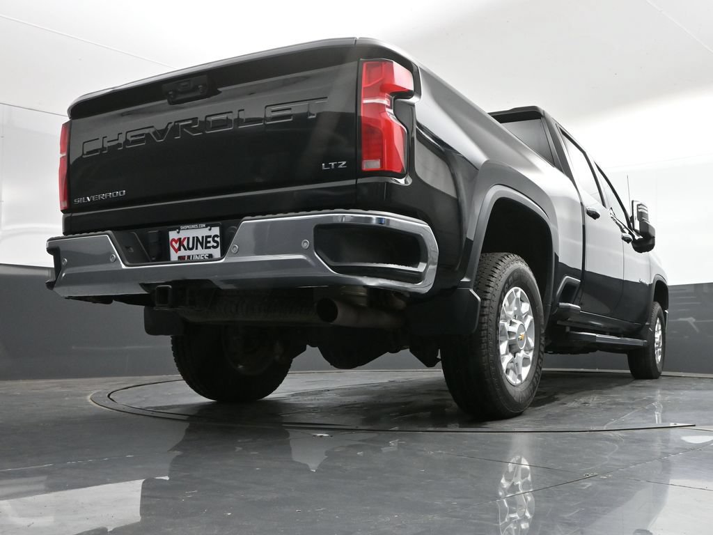 Used 2024 Chevrolet Silverado 2500 LTZ w/ LTZ Convenience Package AWD/4WD image 42