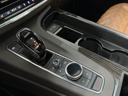 Used 2021 Cadillac Escalade ESV Sport AWD/4WD image 23