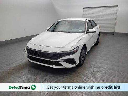 Used 2024 Hyundai Elantra SEL FWD image 1