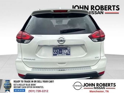 Used 2018 Nissan Rogue SV w/ Sun & Sound Touring Package FWD image 6