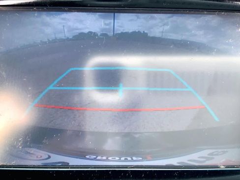 Used 2015 Toyota Camry XLE w/ Moonroof Package image 25