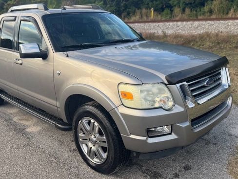 Used 2008 Ford Explorer Sport Trac Limited image 2