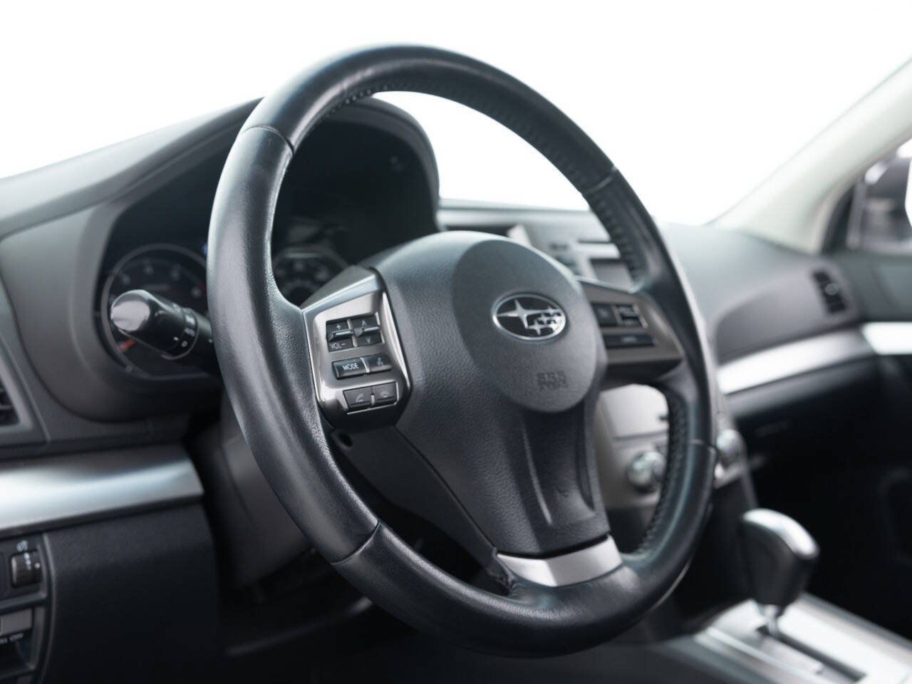 Used 2014 Subaru Outback 2.5i Premium AWD/4WD image 23