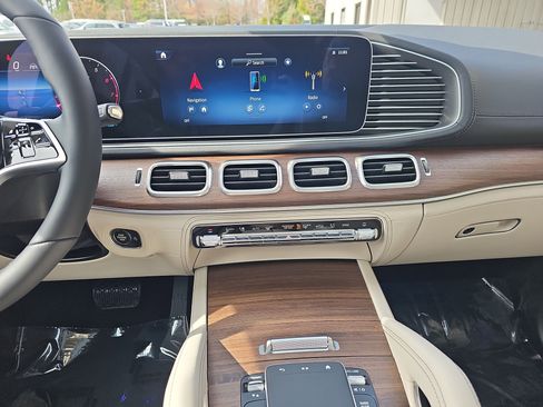 New 2026 Mercedes-Benz GLE 450 4MATIC image 21