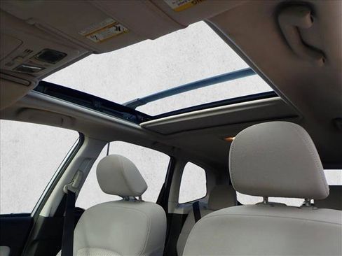 Used 2014 Subaru Forester 2.5i Premium w/ All-Weather Package image 21