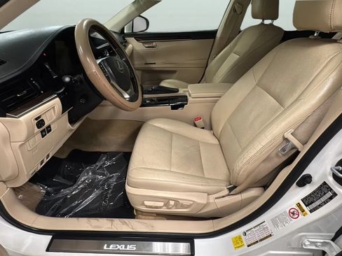 Used 2015 Lexus ES 350 w/ Luxury Package FWD image 20