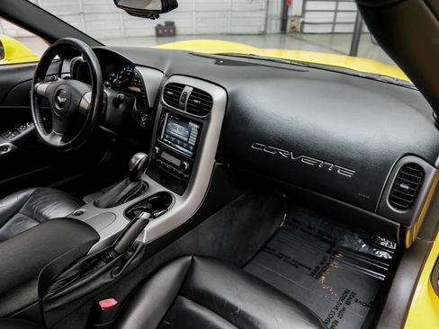 Used 2006 Chevrolet Corvette Coupe image 15