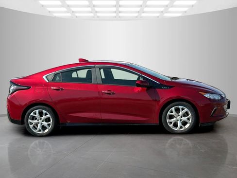 Used 2018 Chevrolet Volt Premier w/ Driver Confidence Package image 2