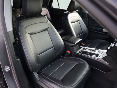 Used 2023 Ford Explorer Limited w/ Equipment Group 301A image 35