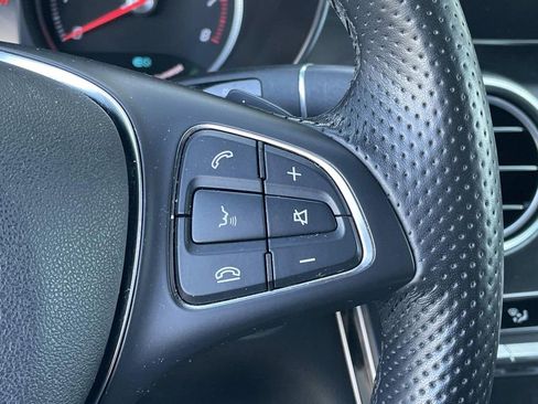 Used 2019 Mercedes-Benz GLC 350e 4MATIC image 9