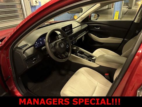 Used 2023 Honda Accord EX image 28