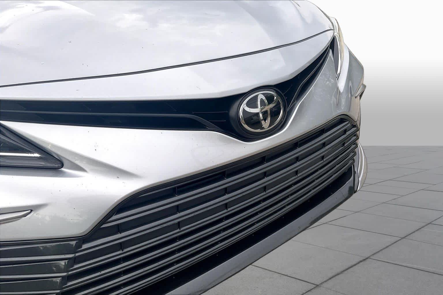 Used 2024 Toyota Camry LE FWD image 29
