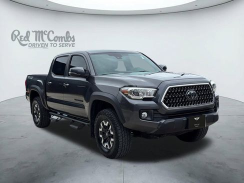 Used 2018 Toyota Tacoma TRD Off-Road w/ Technology Package image 7