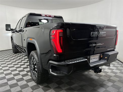 New 2026 GMC Sierra 2500 Denali Ultimate AWD/4WD image 4