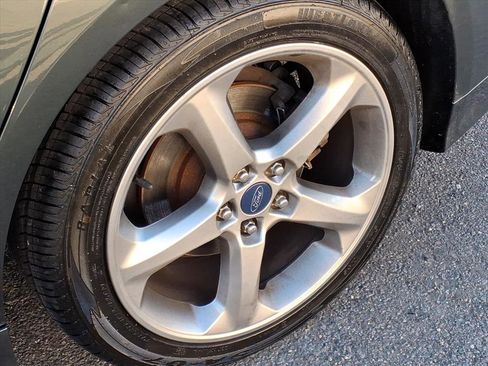 Used 2015 Ford Fusion SE w/ Equipment Group 201A image 11