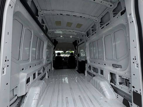Used 2025 Ford Transit 250 148 High Roof AWD image 20
