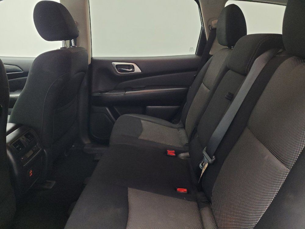 Used 2018 Nissan Pathfinder SV FWD image 18
