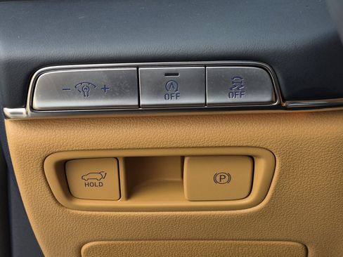 Used 2024 Genesis GV80 3.5T w/ Prestige Package image 26