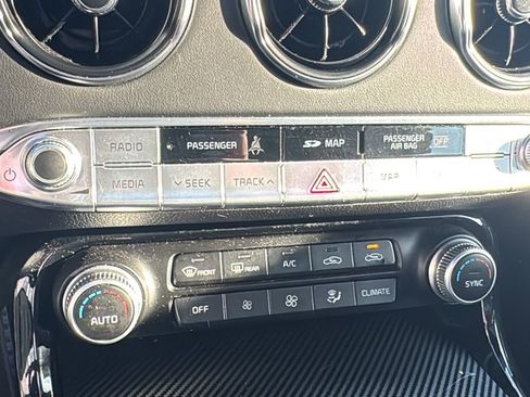 Used 2021 Kia Stinger GT2 image 25