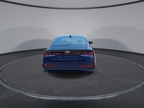 New 2026 Hyundai Elantra SE FWD image 8