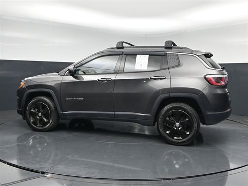 Used 2019 Jeep Compass Latitude AWD/4WD image 8