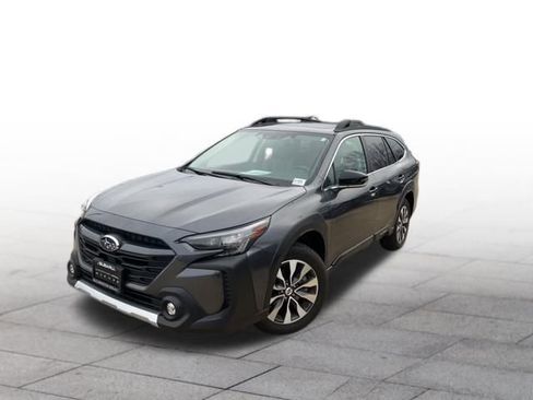 Used 2025 Subaru Outback Limited image 3