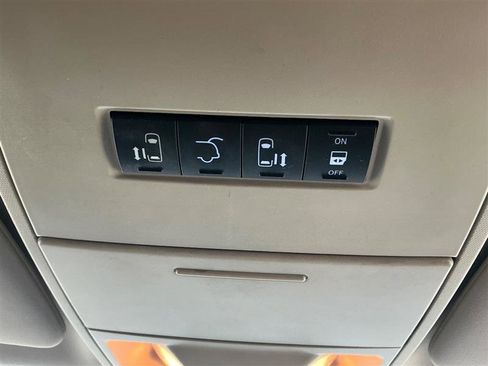 Used 2013 Dodge Grand Caravan SXT image 34