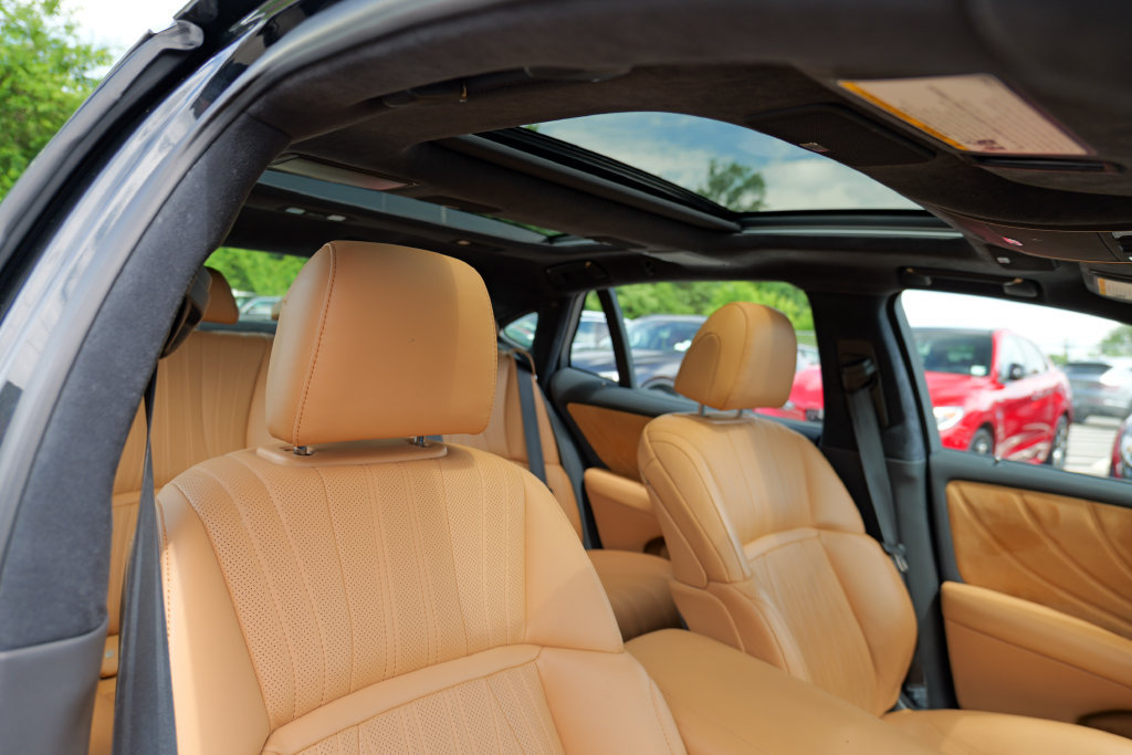 Used 2024 Lexus LS 500 AWD w/ Interior Upgrade Package image 38