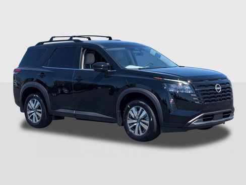 New 2026 Nissan Pathfinder SL w/ Cargo Package FWD image 8