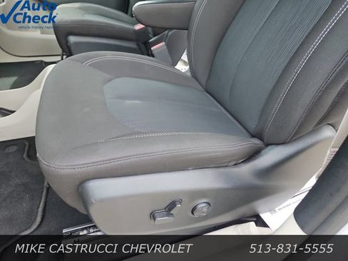 Used 2023 Chrysler Voyager LX FWD image 25