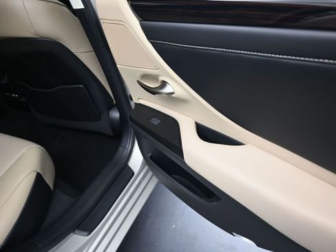 Used 2020 Lexus ES 350 350 w/ Premium Package image 21