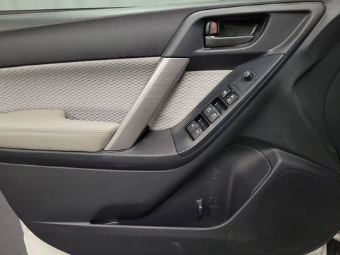 Used 2018 Subaru Forester 2.5i Premium w/ All-Weather Package image 24