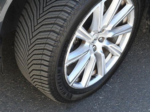 Used 2016 Volvo XC90 T6 Inscription w/ Vision Package image 11