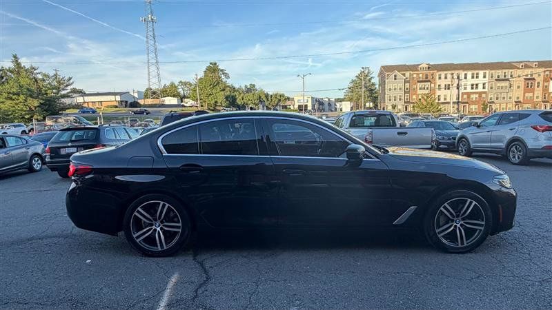Used 2021 BMW 530i xDrive w/ Premium Package AWD/4WD image 4
