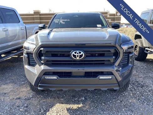 Used 2025 Toyota Tacoma SR5 AWD/4WD image 7