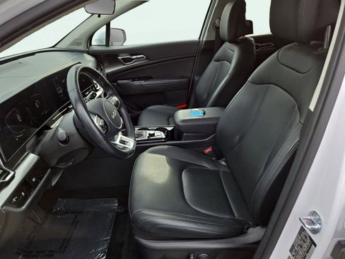 Certified 2023 Kia Sportage EX image 19