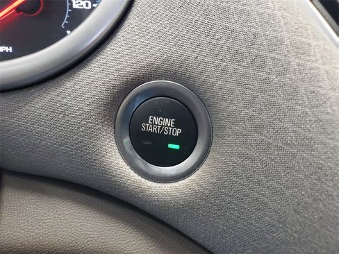 Used 2022 Chevrolet Malibu LT image 16