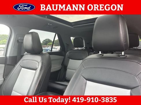 Used 2022 Ford Explorer XLT w/ Equipment Group 202A AWD/4WD image 21