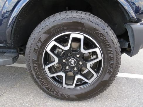 Used 2021 Ford Bronco Outer Banks AWD/4WD image 10