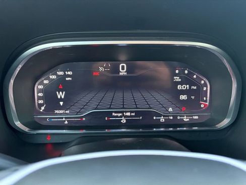 Used 2023 GMC Yukon SLT image 9