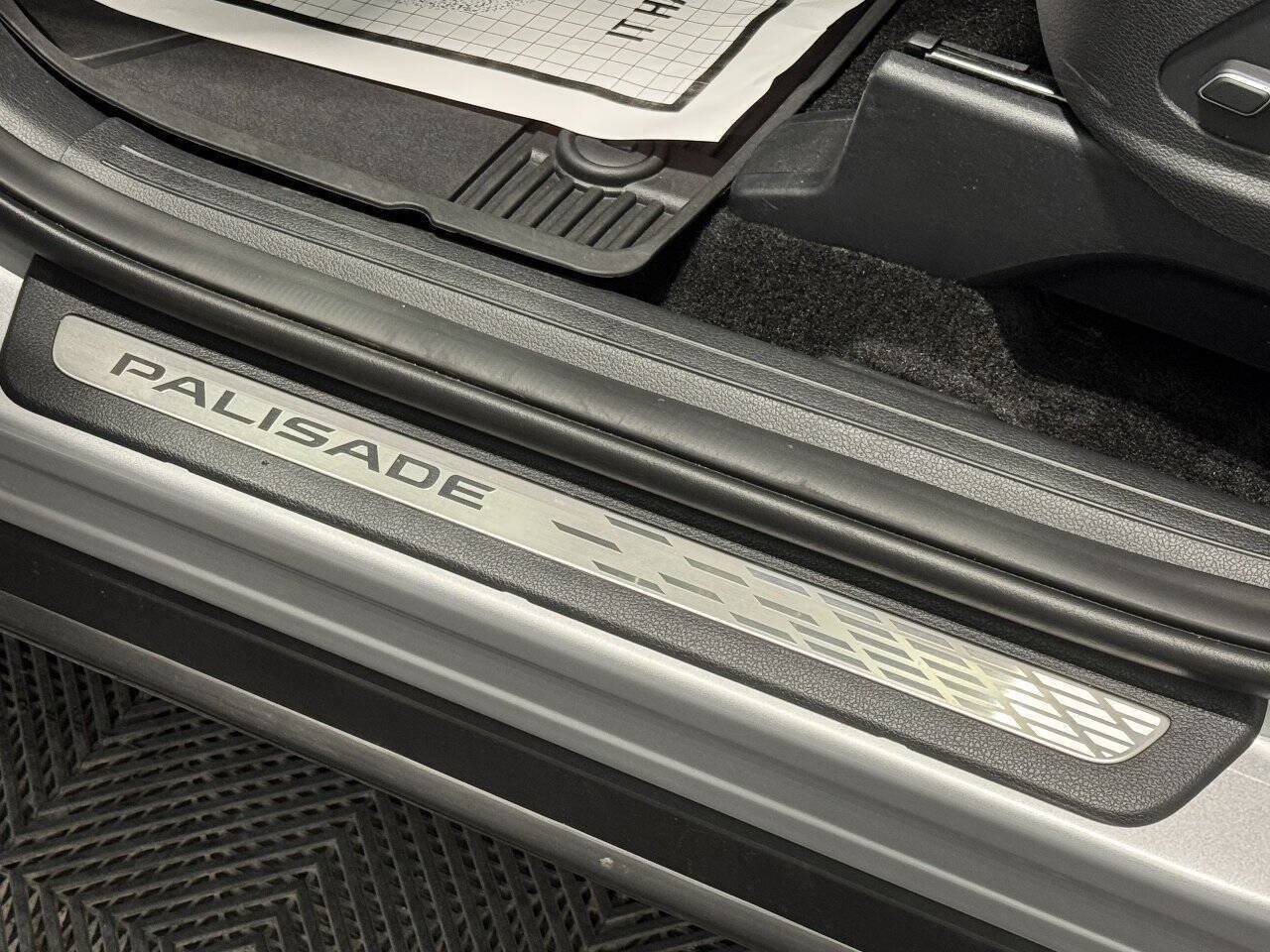 Used 2025 Hyundai Palisade Calligraphy AWD/4WD image 7