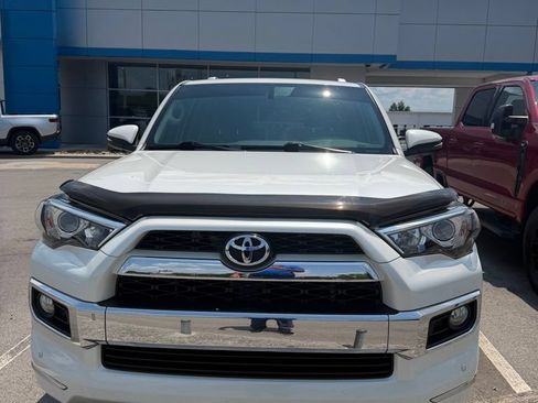Used 2018 Toyota 4Runner Limited AWD/4WD image 5